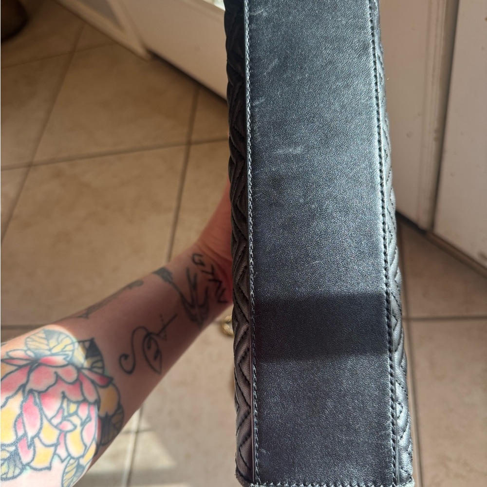 Tory Burch Fleming Purse - Picture 7 of 10